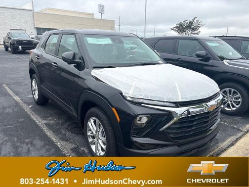 Mosaic Black Metallic 2026 Chevrolet Trailblazer LS
