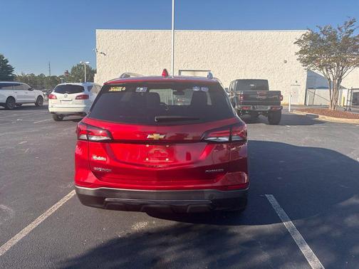 Radiant Red Tintcoat 2023 Chevrolet Equinox Premier w/1LZ