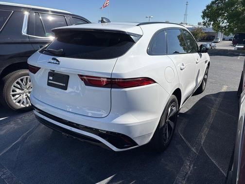 2024 Jaguar F-PACE P250 R-Dynamic S