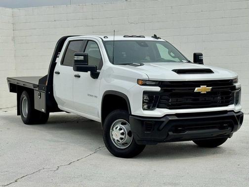 2025 Chevrolet Silverado 3500 WT