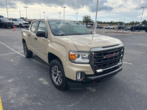 Desert Sand Metallic 2022 GMC Canyon AT4