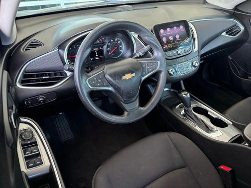 Mosaic Black Metallic 2020 Chevrolet Malibu FWD LT