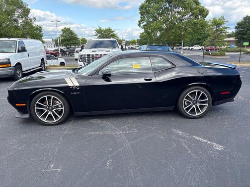 Pitch Black Clearcoat 2021 Dodge Challenger R/T