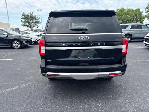 Black Metallic 2024 Ford Expedition XLT