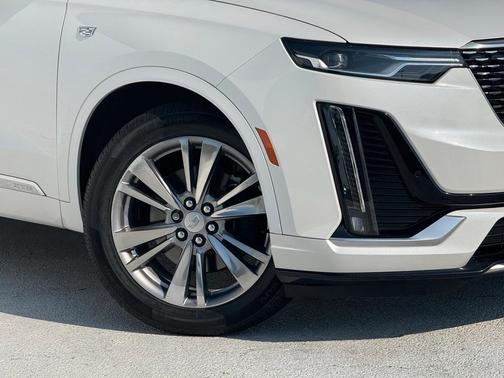 2023 Cadillac XT6 Premium Luxury AWD