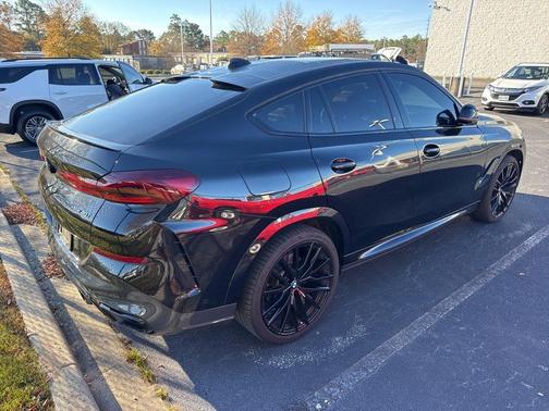 2022 BMW X6 xDrive40i