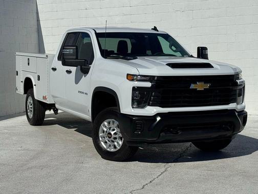 Summit White 2026 Chevrolet Silverado 2500 WT
