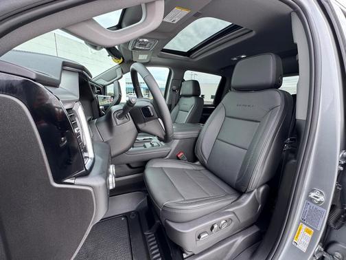 2025 GMC Sierra 3500 Denali