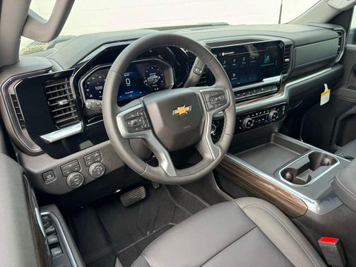 Sterling 2026 Chevrolet Silverado 3500 LT