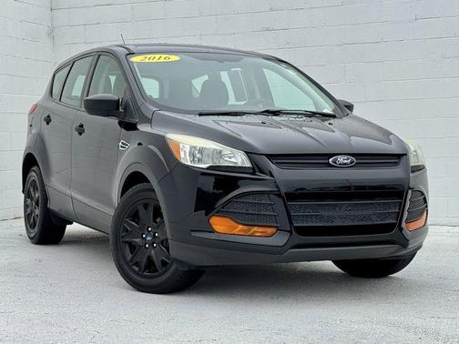 2016 Ford Escape S