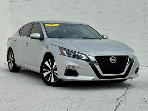 2022 Nissan Altima 2.5 SV