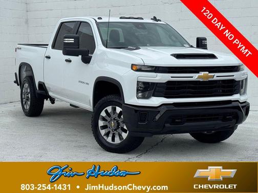 Summit White 2026 Chevrolet Silverado 2500 Custom