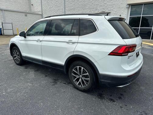 Pure White 2020 Volkswagen Tiguan 2.0T SE