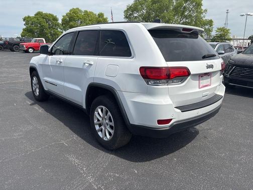 2022 Jeep Grand Cherokee Laredo