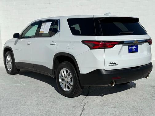 2023 Chevrolet Traverse LS