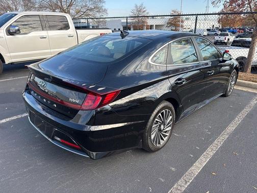2023 Hyundai SONATA Hybrid Limited