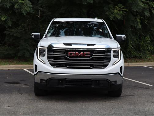 Summit White 2024 GMC Sierra 1500 SLT
