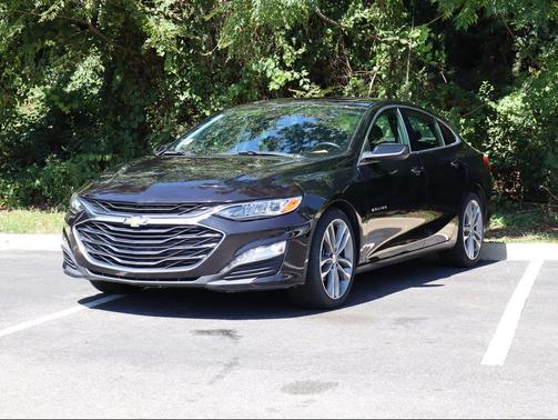 Mosaic Black Metallic 2024 Chevrolet Malibu FWD 2LT