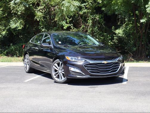Mosaic Black Metallic 2024 Chevrolet Malibu FWD 2LT