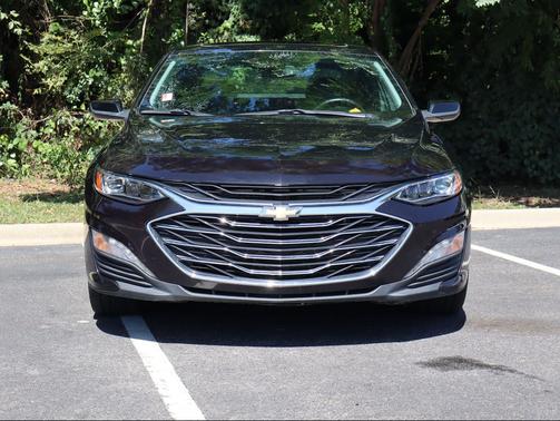 Mosaic Black Metallic 2024 Chevrolet Malibu FWD 2LT