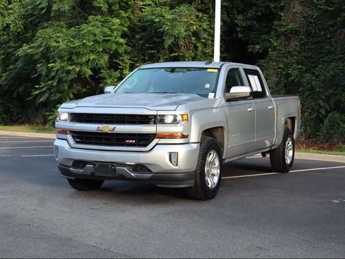 Silver Ice Metallic 2017 Chevrolet Silverado 1500 2LT