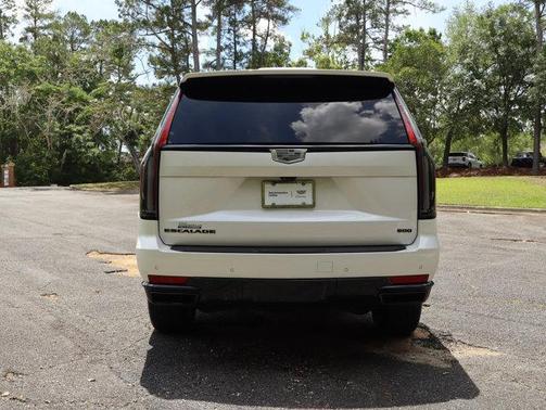 Crystal White Tricoat 2024 Cadillac Escalade Sport