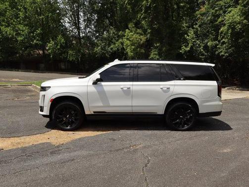 Crystal White Tricoat 2024 Cadillac Escalade Sport