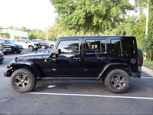 Black Clearcoat 2018 Jeep Wrangler JK Unlimited Golden Eagle