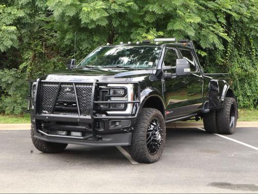 Agate Black Metallic 2025 Ford F-450 Platinum