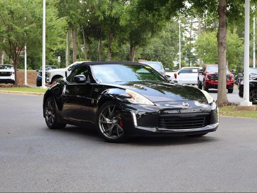 Magnetic Black Metallic 2014 Nissan 370Z Touring