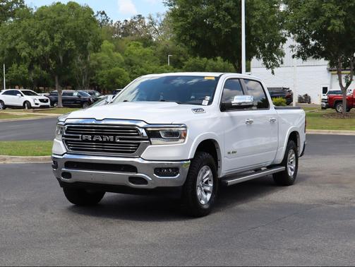 Ivory White Tri-Coat Pearlcoat 2020 RAM 1500 Laramie