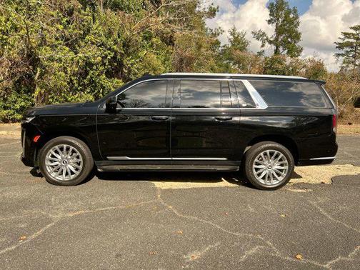 2022 Cadillac Escalade ESV Premium Luxury