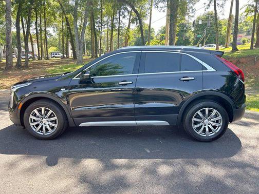 2022 Cadillac XT4 Premium Luxury