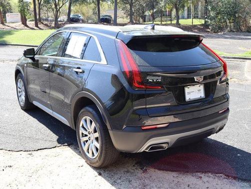 2022 Cadillac XT4 Premium Luxury