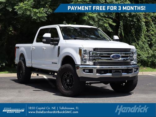 Oxford White 2019 Ford F-250 Lariat