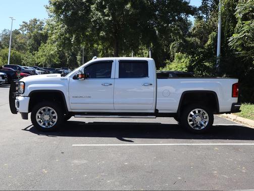 Summit White 2019 GMC Sierra 2500 Denali