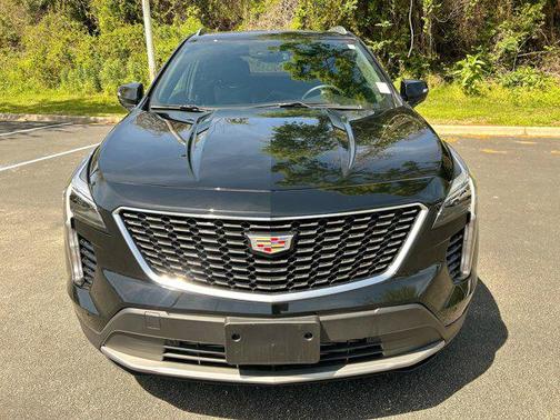 Stellar Black Metallic 2023 Cadillac XT4 Premium Luxury