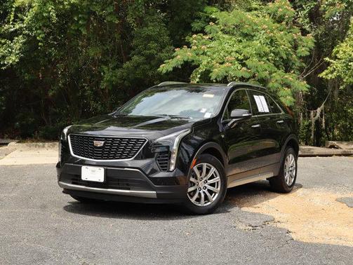 Stellar Black Metallic 2023 Cadillac XT4 Premium Luxury