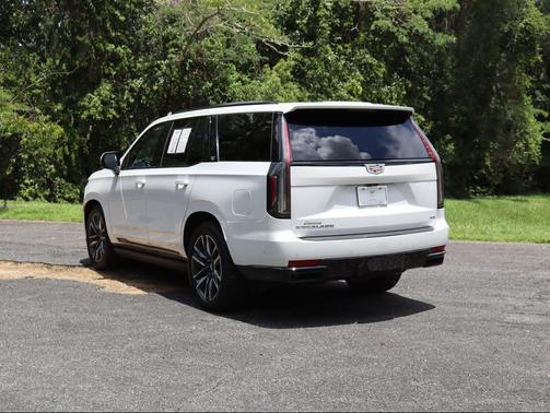 Crystal White Tricoat 2021 Cadillac Escalade Sport