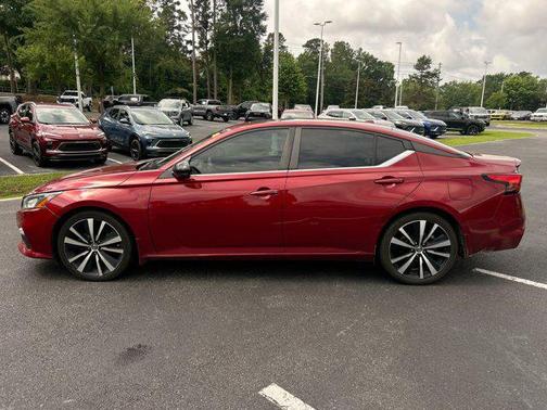 2020 Nissan Altima SR FWD