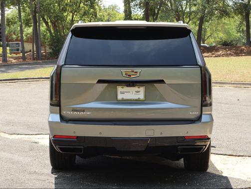 Argent Silver Metallic 2026 Cadillac Escalade Sport Platinum