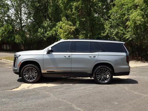 Argent Silver Metallic 2026 Cadillac Escalade Sport Platinum
