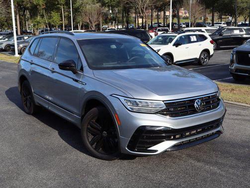 2022 Volkswagen Tiguan 2.0T SE R-Line Black