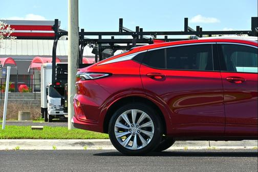 Cinnabar Metallic 2024 Buick Envista Avenir FWD