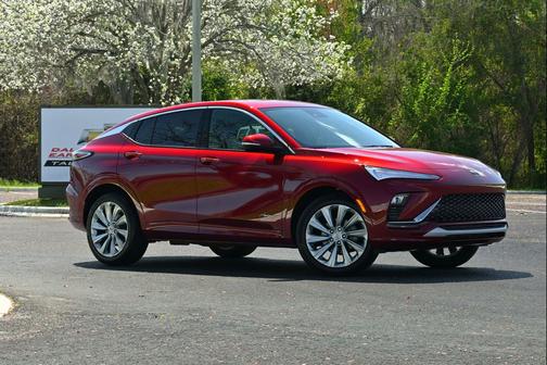 Cinnabar Metallic 2024 Buick Envista Avenir FWD