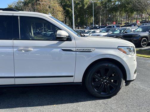 2024 Lincoln Navigator Reserve