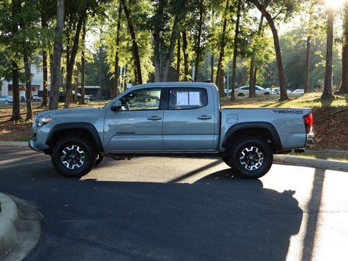 Cement 2019 Toyota Tacoma TRD Off Road