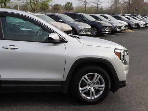 2022 GMC Terrain SLE