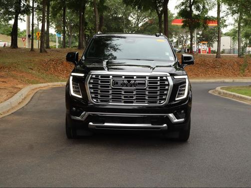 Onyx Black 2025 GMC Yukon XL Denali