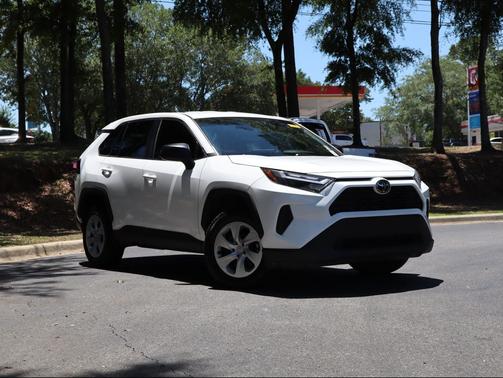 Ice Cap 2024 Toyota RAV4 LE